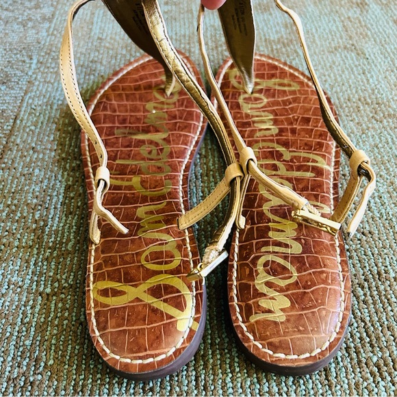 Sam Edelman Vegan Patent Almond Sand Gigi Thong Ankle Strap Sandals, size 8.5 - Picture 7 of 11